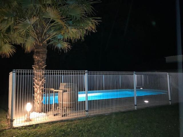 Gite Des Combes Blanches Avec Piscine Et Jacuzzi Frayssinet-le-Gélat 外观 照片